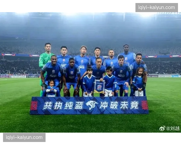 上海申花拉唐盖伊锋线组合，双前锋体系提升进攻效率